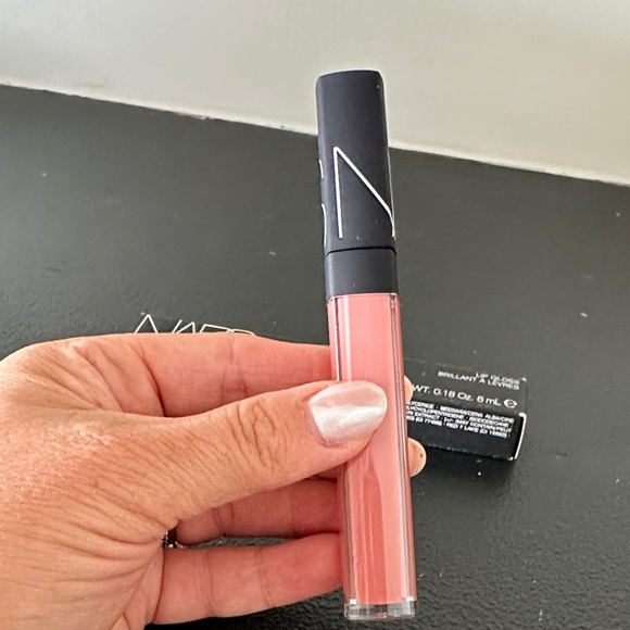 NIB - NARS Lip Gloss - Chelsea Girls - Picture 5 of 6